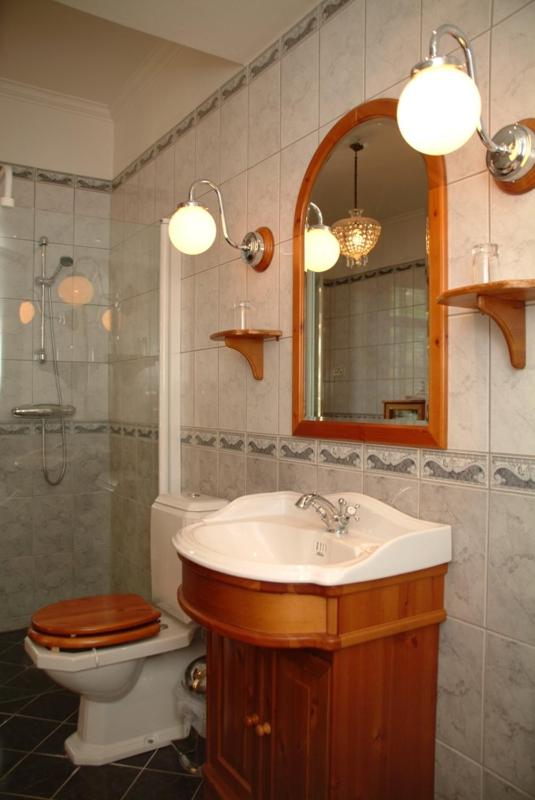 Double or Twin Room image 2