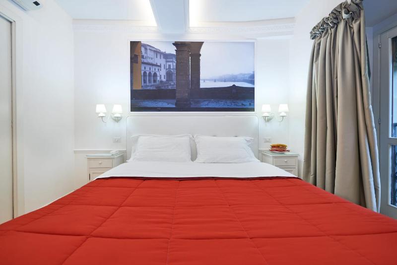 Classic Double or Twin Room image 2