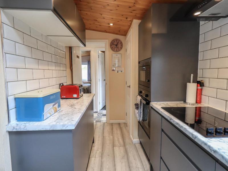 Striding Edge Lodge - image 21