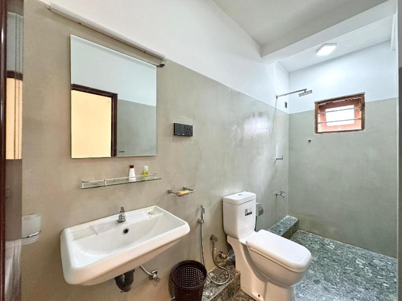Tobby Home Stay - image 9