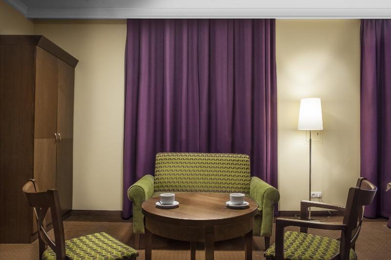 GRAND HOTEL Kielce - image 10