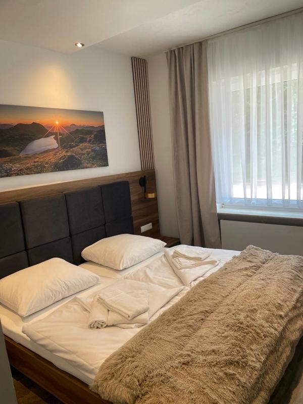Deluxe Room image 1