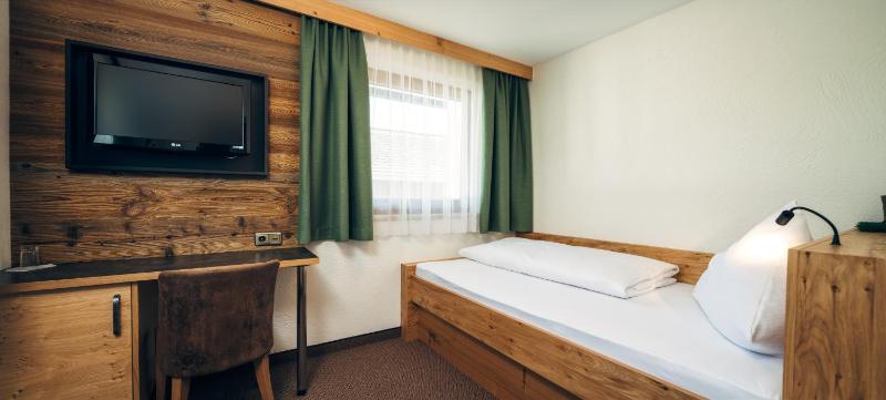 Single Room image 1