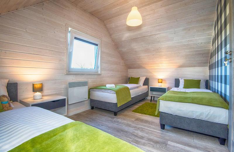 FLAUTA Całoroczne domki z prywatną balią sauną i jacuzzi - image 27