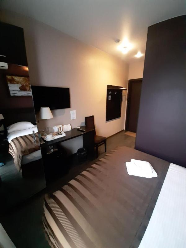 Standard Single Room image 4