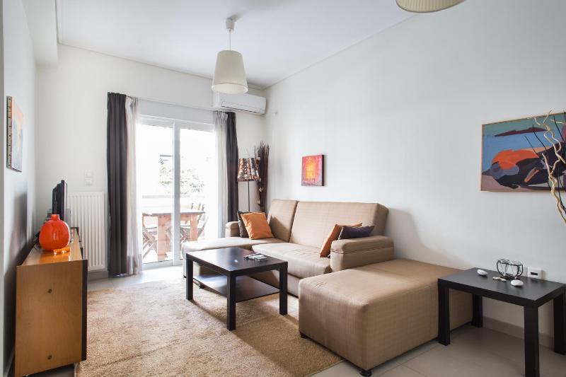 Deluxe Two-Bedroom Apartment image 3