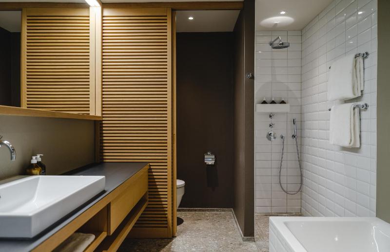 Nomad Roof Junior Suite with Matterhorn View image 1