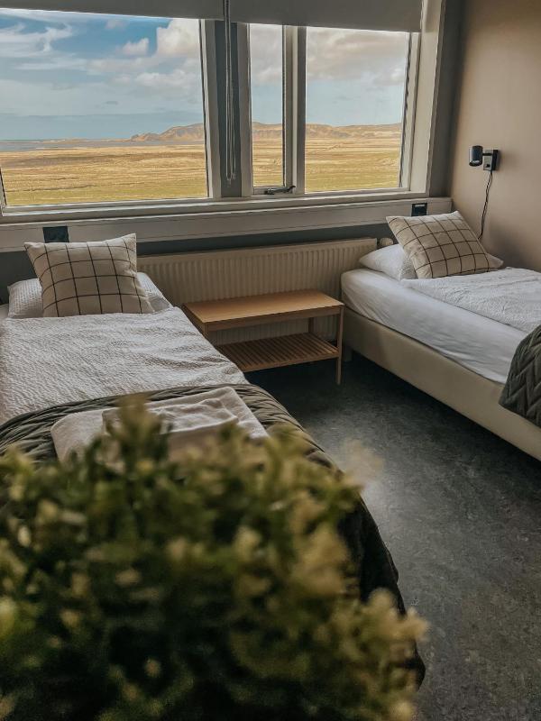 Twin Room with Sea View image 2