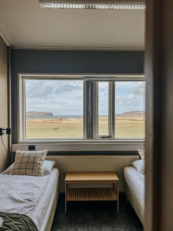 Twin Room with Sea View image 4