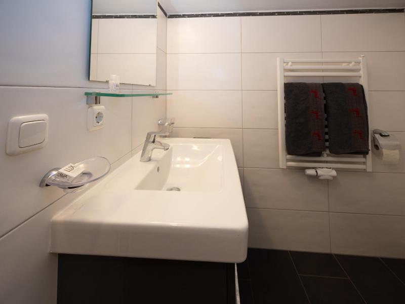Apartment 1 image 3