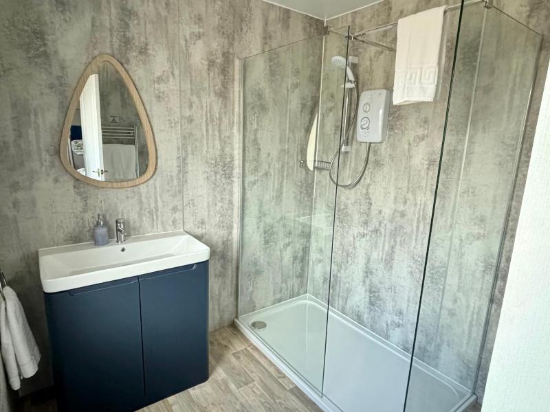 Twin Room image 1