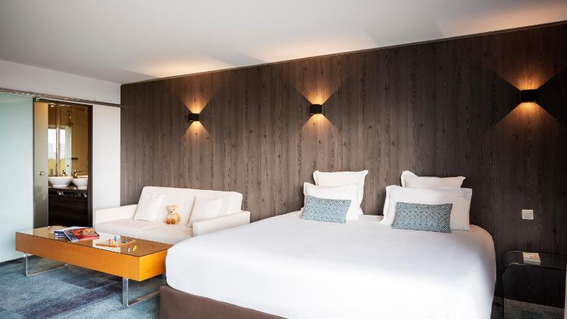 Family Two-Bedroom Suite image 4