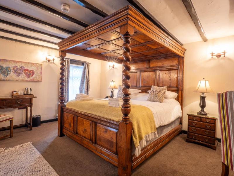 Black Boy Four Poster Queen image 1