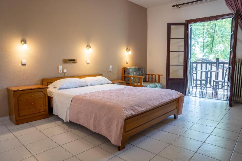 Double Room image 1
