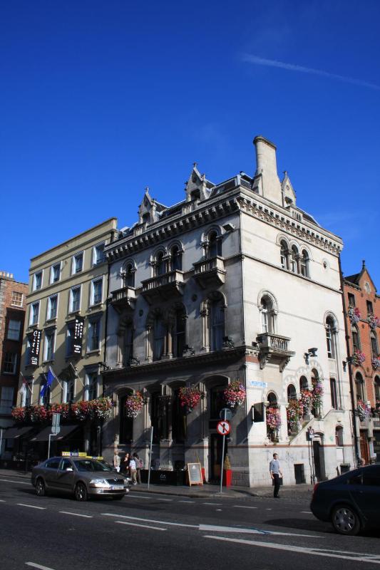 Dublin Citi Hotel of Temple Bar - image 3