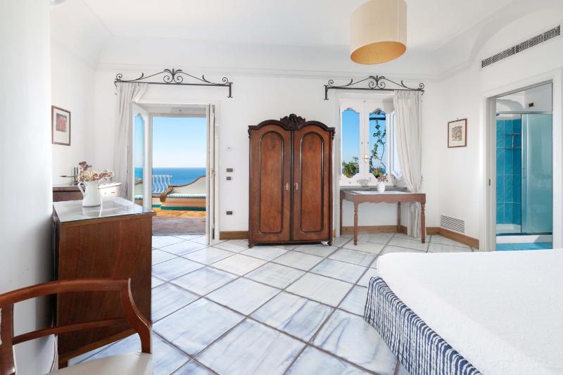 Amore Rentals - Villa Le Sirene - image 25