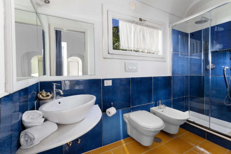Amore Rentals - Villa Le Sirene - image 38