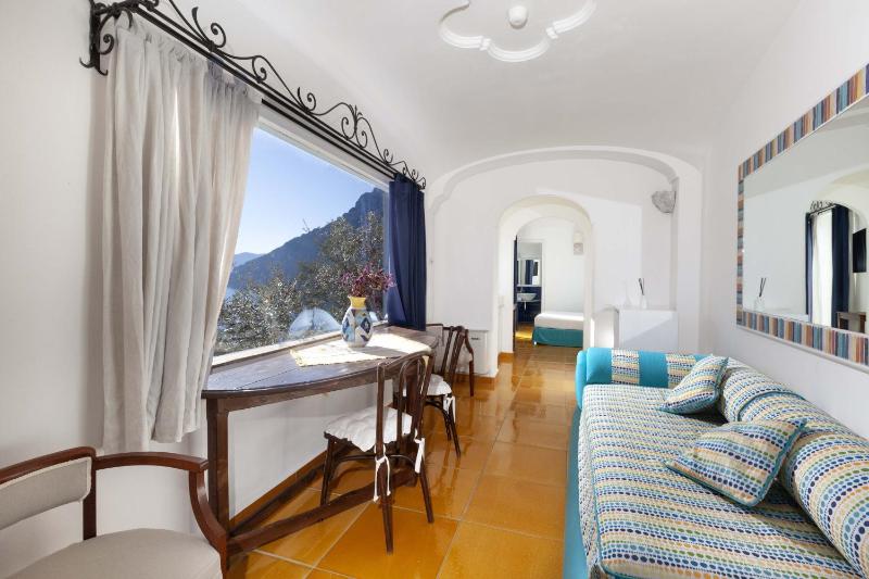 Amore Rentals - Villa Le Sirene - image 45