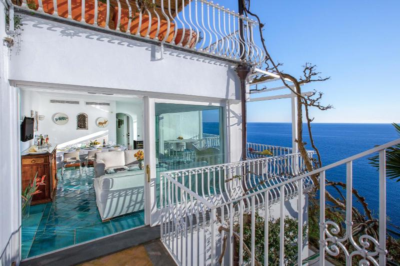 Amore Rentals - Villa Le Sirene - image 39