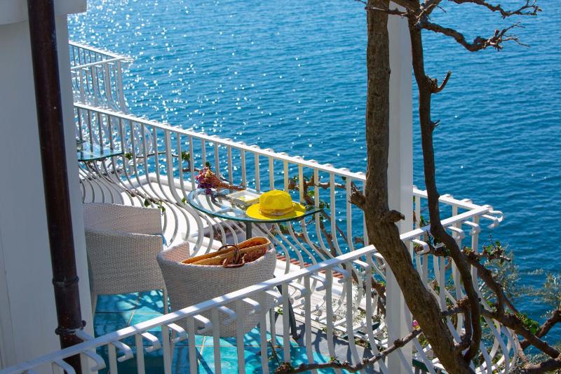 Amore Rentals - Villa Le Sirene - image 27