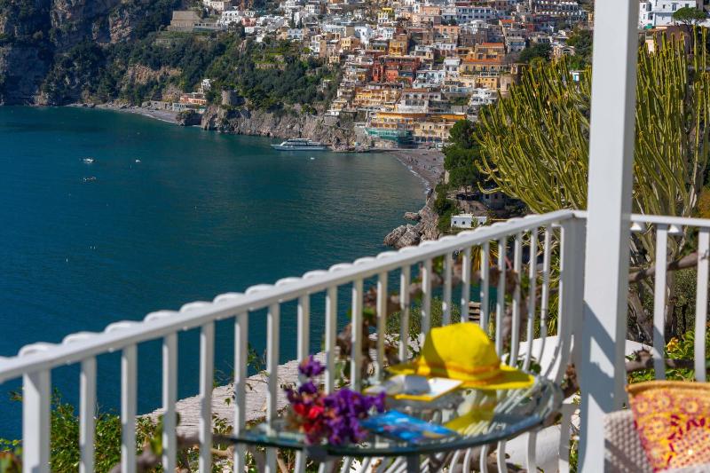 Amore Rentals - Villa Le Sirene - image 8