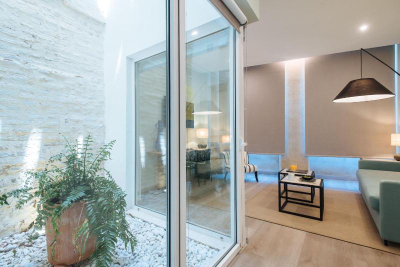 Sercotel Sevilla Guadalquivir Suites - image 8