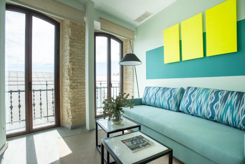 Sercotel Sevilla Guadalquivir Suites - image 7