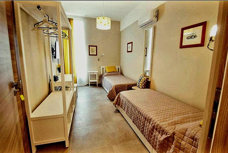 Twin Room - Disability Access image 2