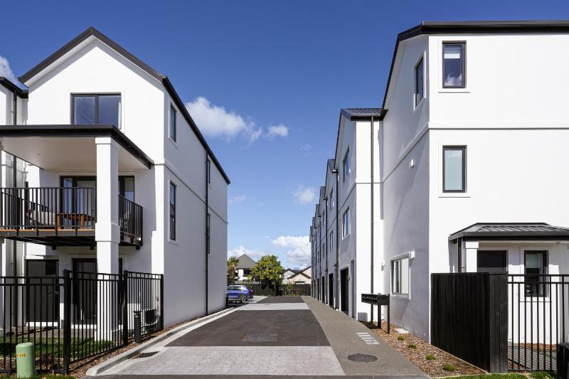 Modern Central Apartment - Christchurch Apartment - image 13