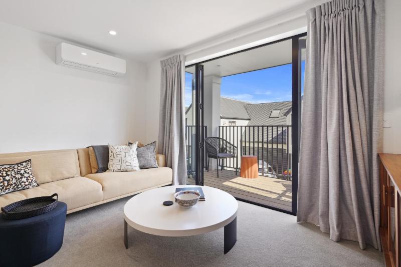 Modern Central Apartment - Christchurch Apartment - image 14