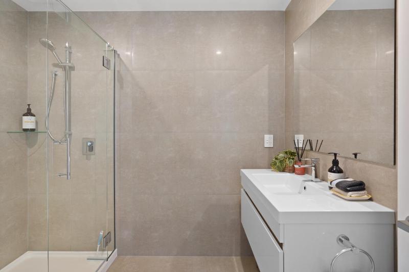 Modern Central Apartment - Christchurch Apartment - image 3