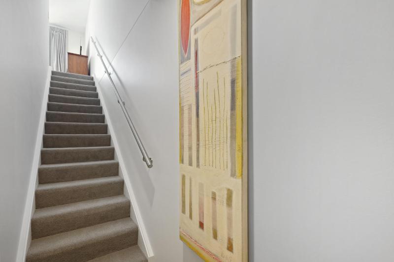 Modern Central Apartment - Christchurch Apartment - image 18
