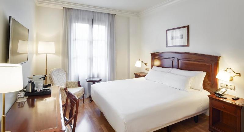 Superior Double Room image 4