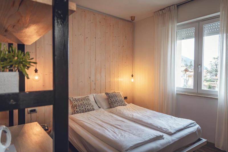 Double or Twin Room image 3