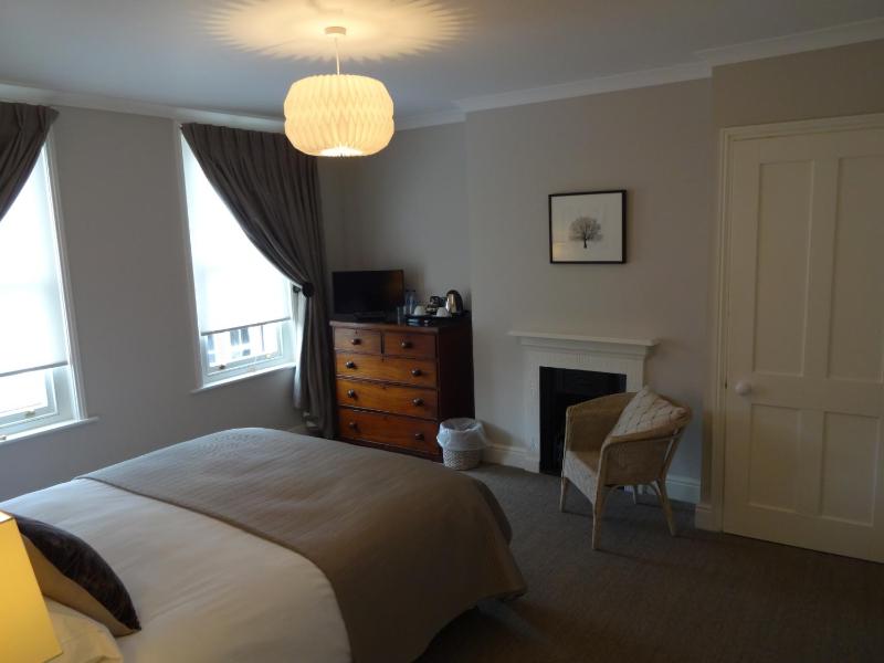 Classic King Room image 3