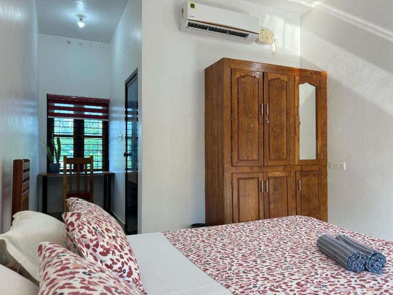 Tropical Villa - image 2