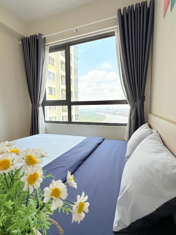 2 Bedroom River View Gym &Pool at Masteri An Phu - image 12