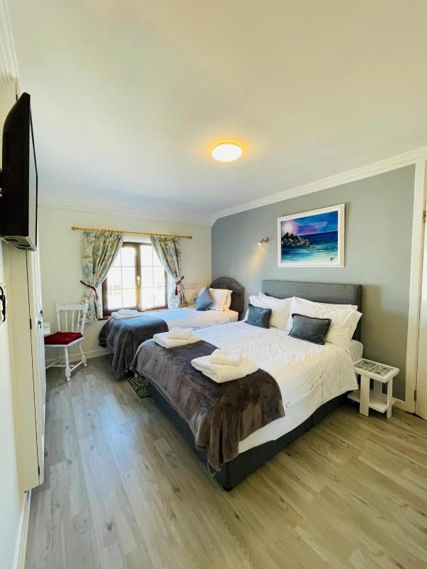 Classic Triple Room image 4