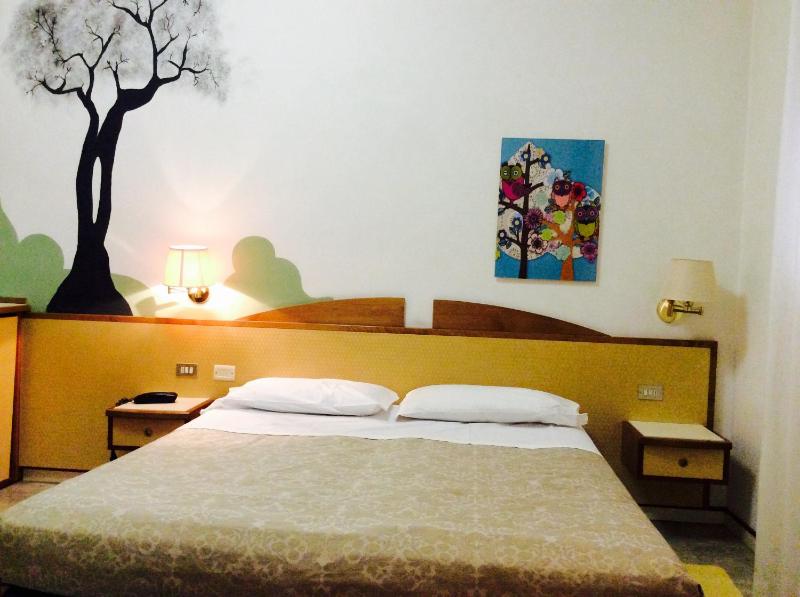 Triple Room image 3