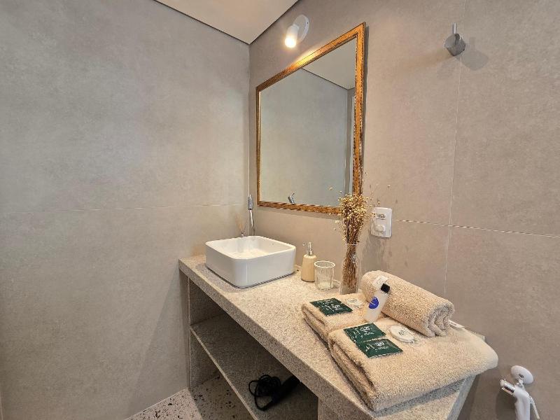 Oceanfront 4 Suite Apartment in Downtown Balneário Camboriú - image 43