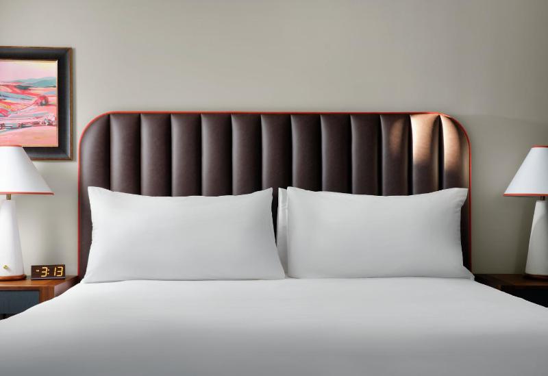 Standard Room image 2