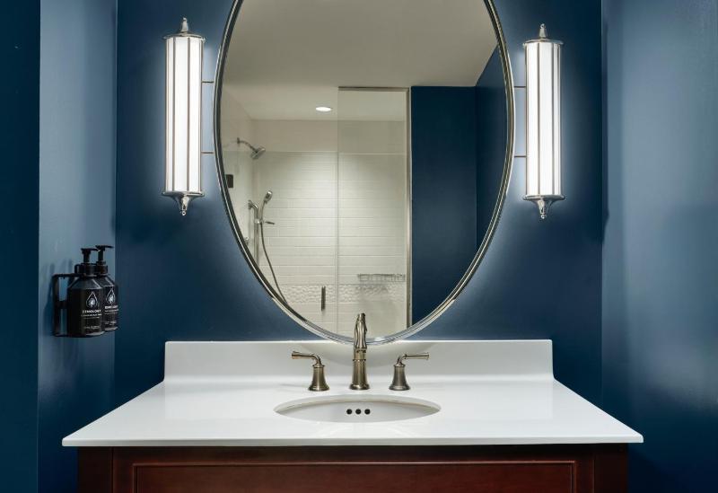 Standard Room image 3