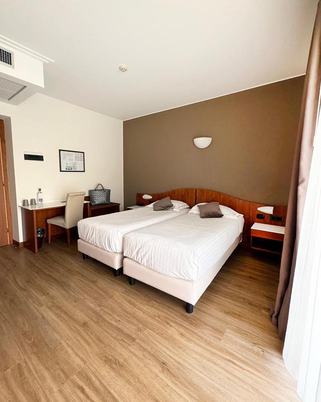 Classic Twin Room - Upper Floor image 4