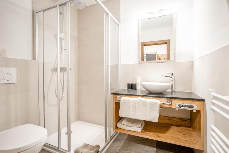 Single Room image 4