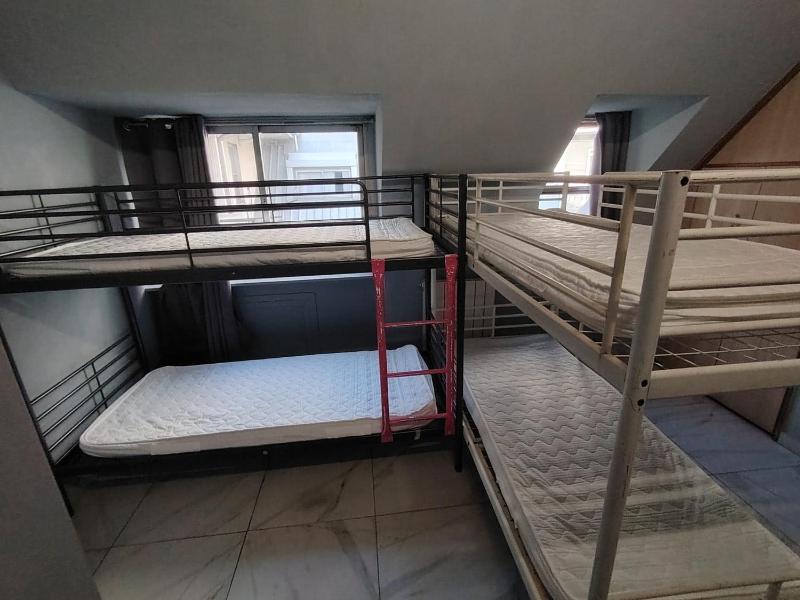 Bed in 6-Bed Mixed Dormitory Room image 3