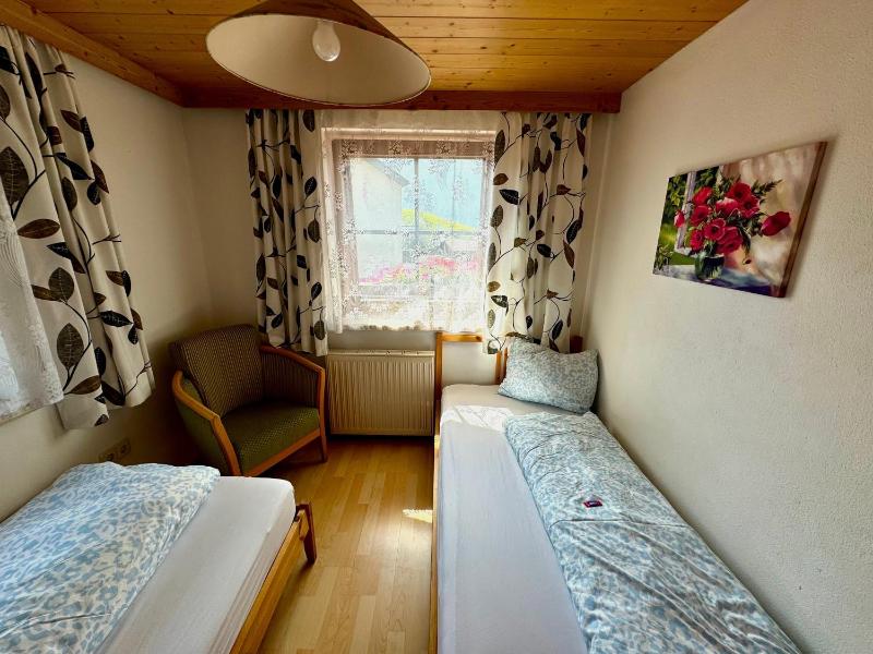 Large Two-Bedroom Apartment with Balcony image 2