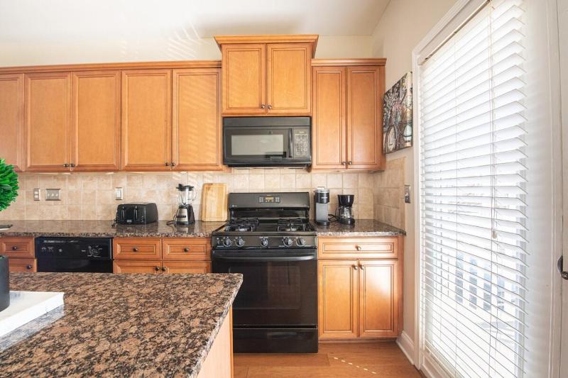 Atlantic Station Heaven - image 31