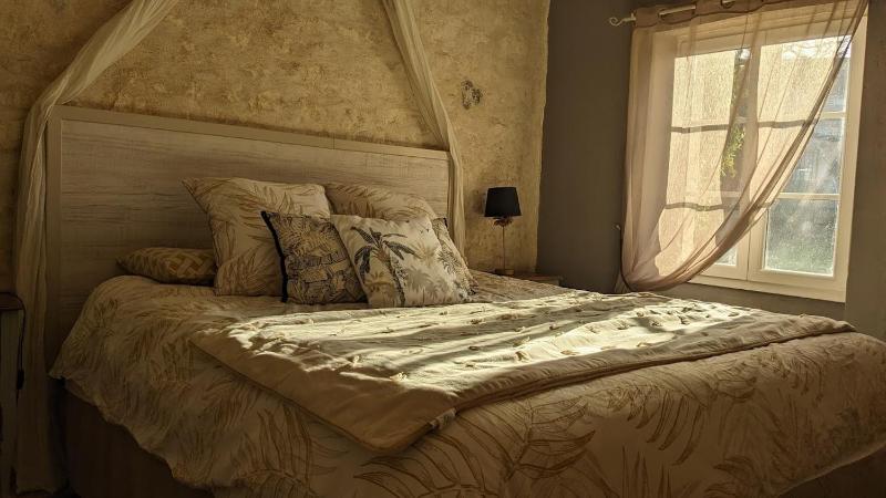 Suite with Garden View image 3