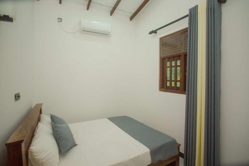 HM Green Palace - image 32
