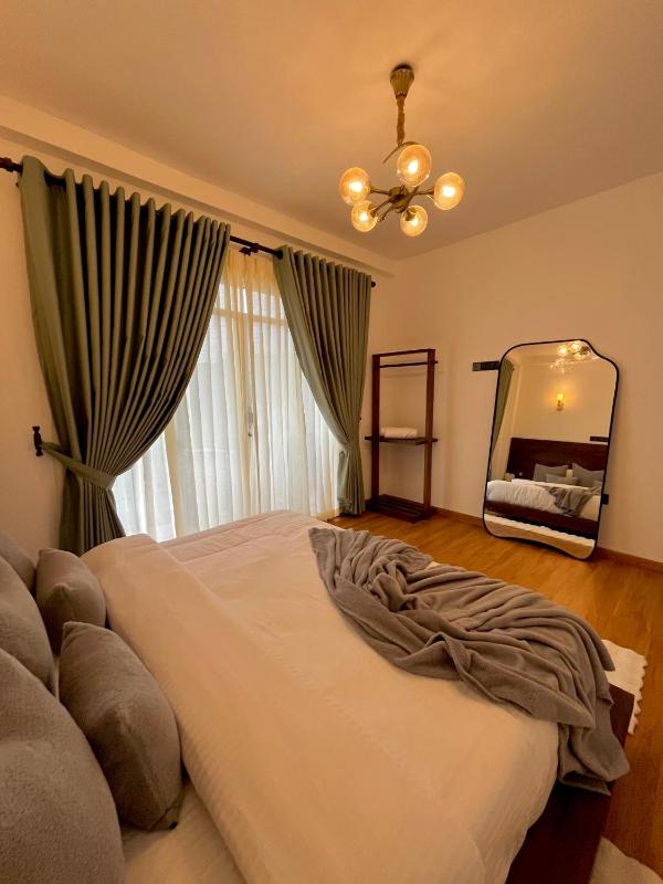 Seeming Lodge - image 23